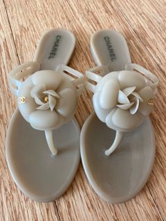 (Category: ) located in . Submitted by fancyshoez (Listing ID 1050691559, Image 1). Description: .