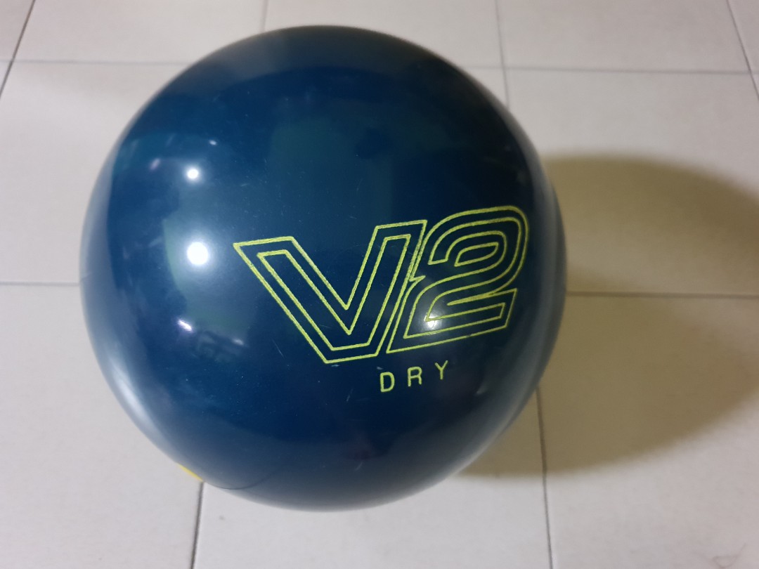 Ebonite V2 Vortex Dry bowling ball, Sports Equipment, Sports & Games,  Billiards & Bowling on Carousell