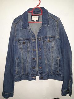 (Category: ) located in . Submitted by thrift_king69 (Listing ID 1050870185, Image 1). Description: .