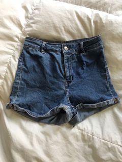 (Category: ) located in . Submitted by soleil7 (Listing ID 1050770163, Image 1). Description: .