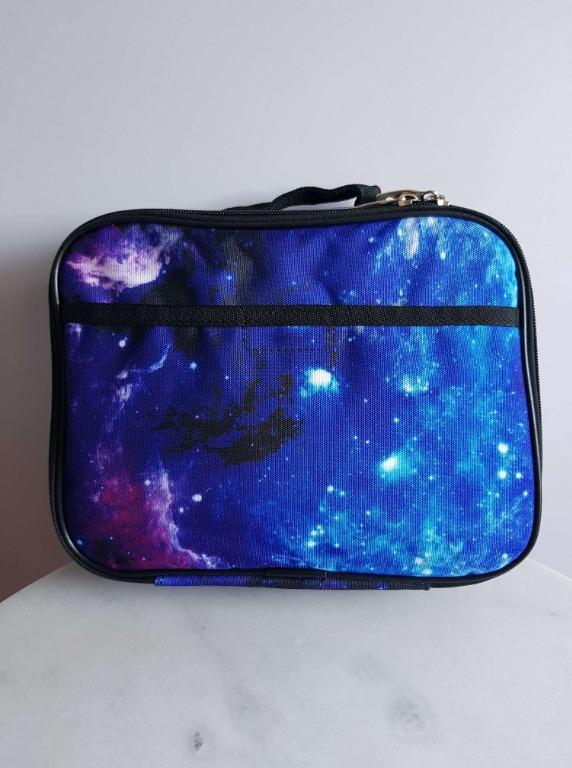 Insulated Lunch Bag (Category: Diaper Bags & Wetbags) located in Muntinlupa City. Submitted by inasantos (Listing ID 1050840806, Image 2). Description: -Galaxy-purple -Soft-shell 10”W x 7.5”H x 3”D (25.4cm x 19.1cm x 7.6cm) -Soft Sided Compartments, Spacious, Insulated, Food Safe Pick up in Muntinlupa Delivery c/o buyer MOP: BPI, BDO and GCash.