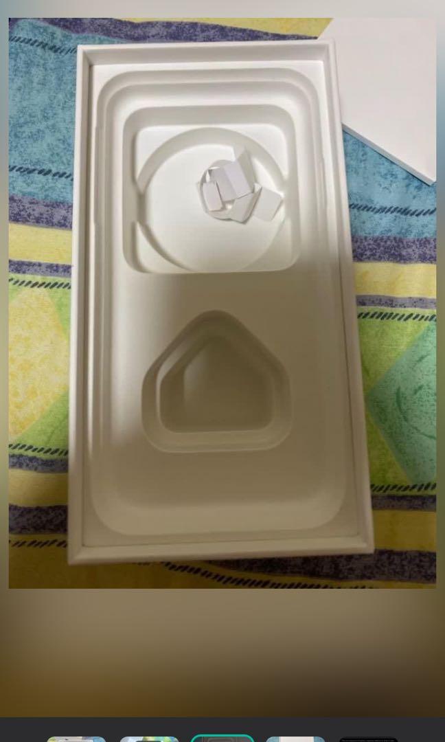 IPhone XR (Category: iPhone Others) located in Singapore. Submitted by ahwee1109 (Listing ID 1050708564, Image 3). Description: IPhone XR Battery health:94% Looks brand new Condition:8/10 hairline scratches Rfs:change phone Willing to deliver around east and west area Will charge for delivery fee base on location. Price can nego BUT DONT LOWBALL Pm for fast deal! .
