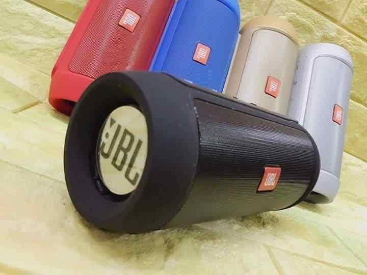 Jbl Charge2 Bluetooth Speaker Electronics Audio On Carousell