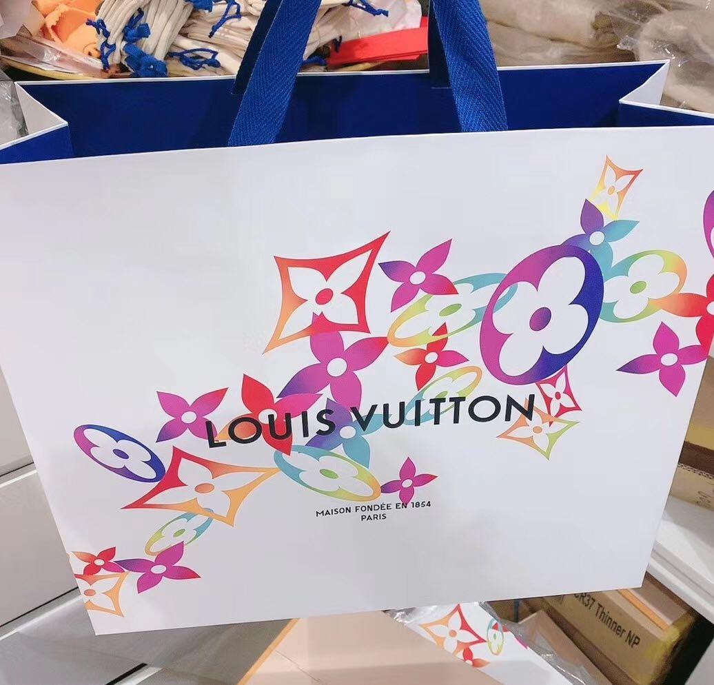 Lv Holiday Shopping Bag 2020