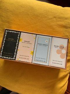 Marc Jacobs Daisy Set