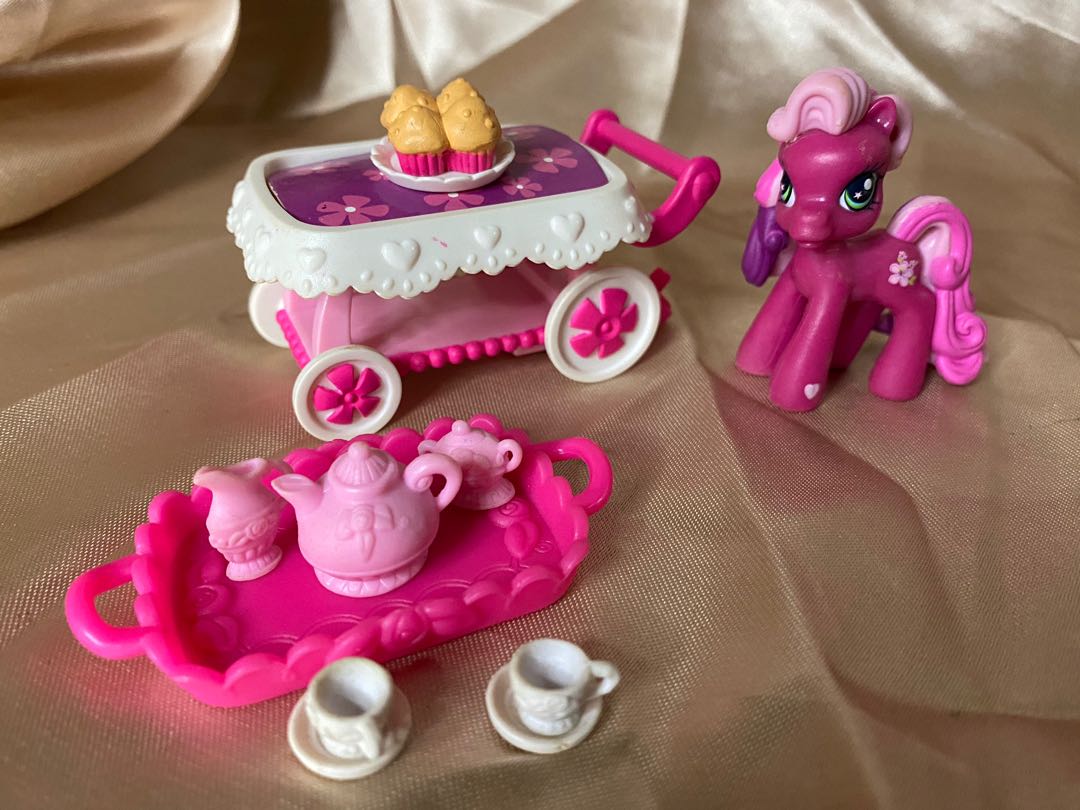 My little shop pony tea set