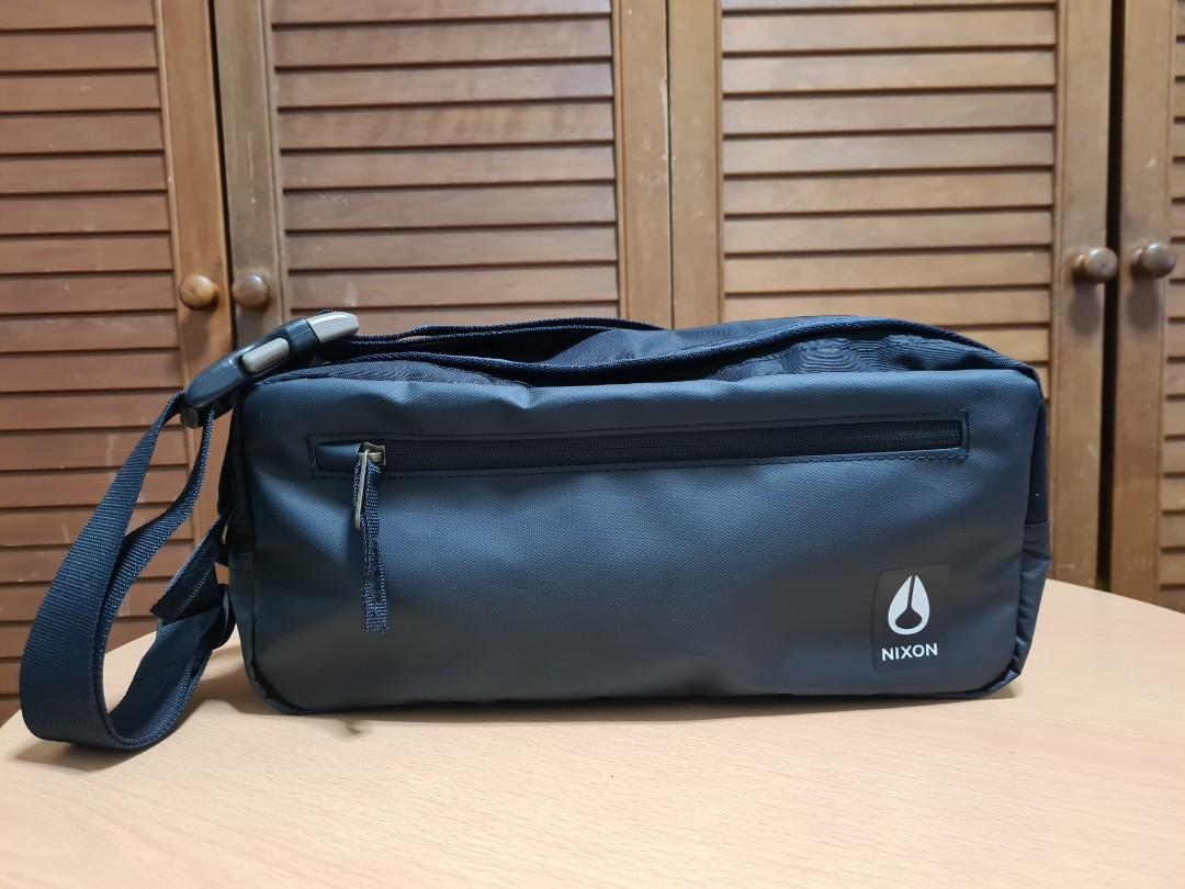 Nixon Fountain Sling III bag