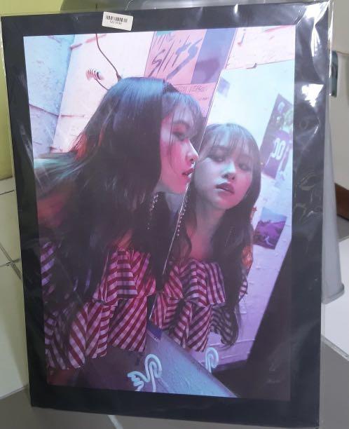 RARE BLACKPINK ROSÉ POP UP STORE PHOTO FRAME, Hobbies & Toys