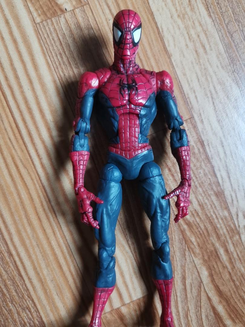Spiderman Mcfarlane KO (Category: Figurines & Statues) located in Manila. Submitted by ronzky19 (Listing ID 1050670568, Image 2). Description: LAST PRICE , 6 inches Spiderman KO with original baseTight Joints No issue items at penafrancia st. Paco Manila..