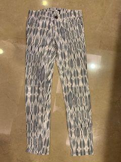 Stradivarius Jeans Motif Sz 36/4/26