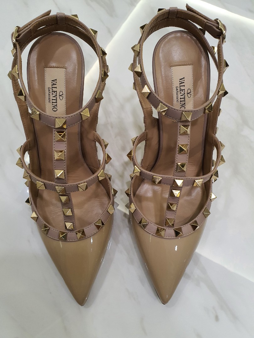 Nude shop valentino heels
