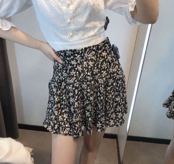 Zara Skort in Floral Print-XS, Women's Fashion, Bottoms, Other Bottoms on  Carousell