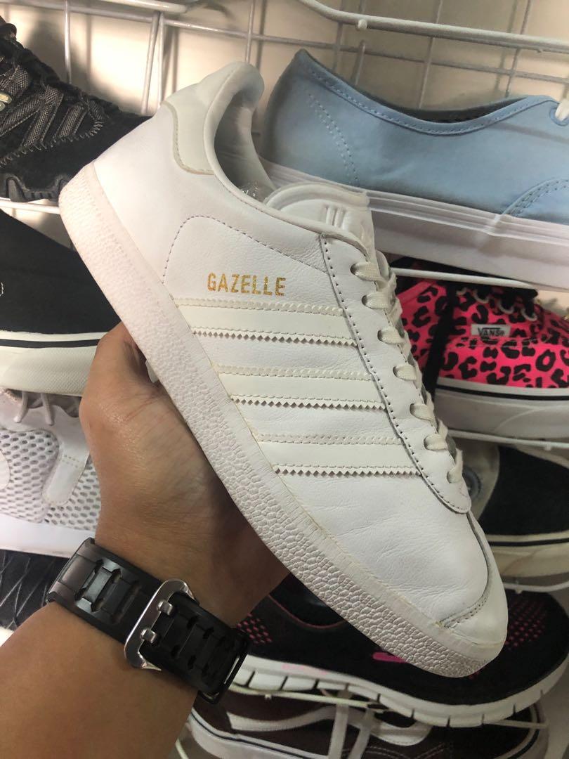 Tentación granizo Fahrenheit Adidas Gazelle White Leather(23 cm), Women's Fashion, Footwear, Sneakers on  Carousell