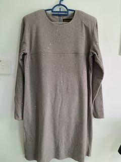(Category: ) located in . Submitted by rahmahwardrobe (Listing ID 1050937769, Image 1). Description: .