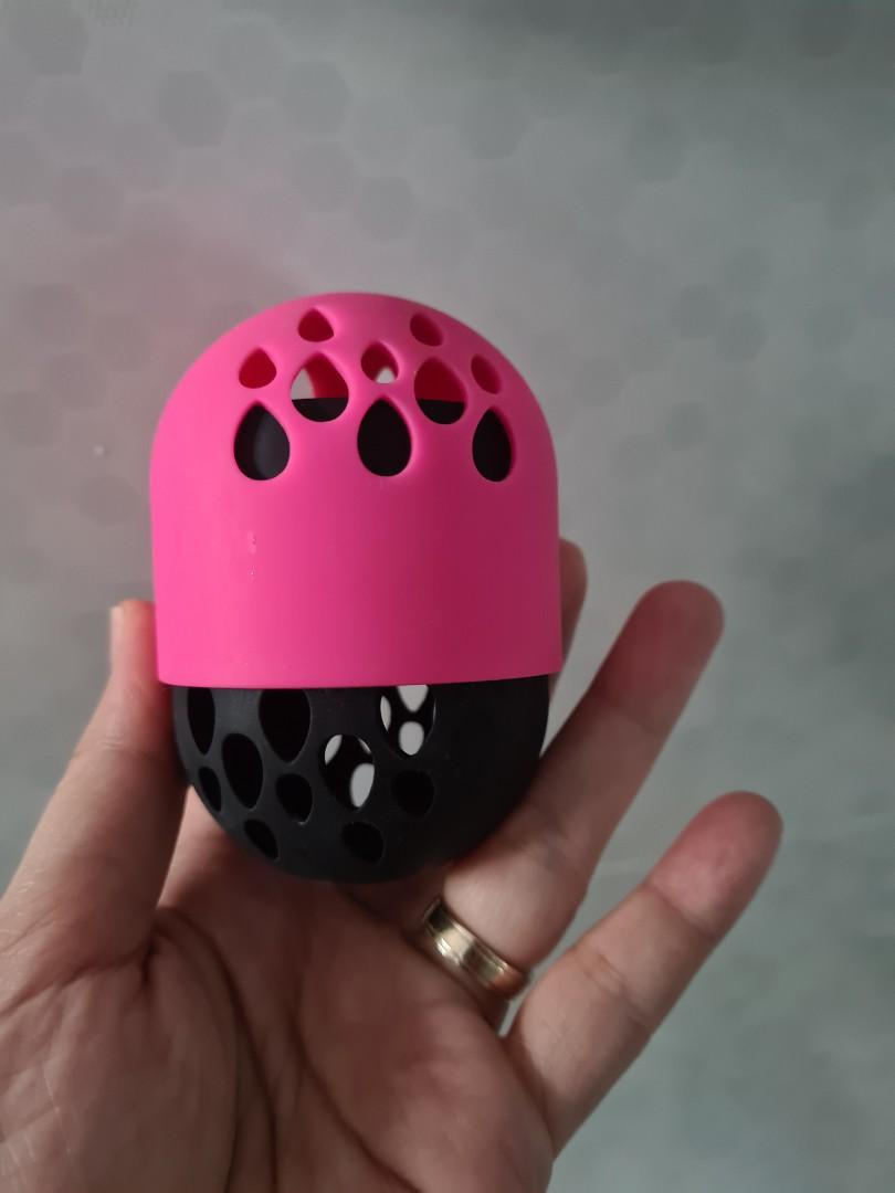 Beautyblender Blender Defender Silicone Case, Women's Fashion, Jewelry