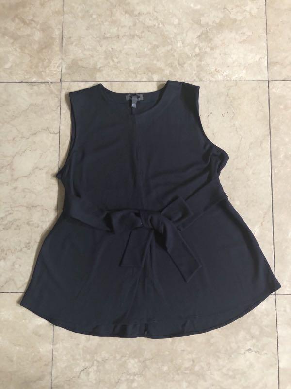Blouse brand new w stocks (Category: Blouses) located in Quezon City. Submitted by katriiii (Listing ID 1051048626, Image 1). Description: avail in m l xl.
