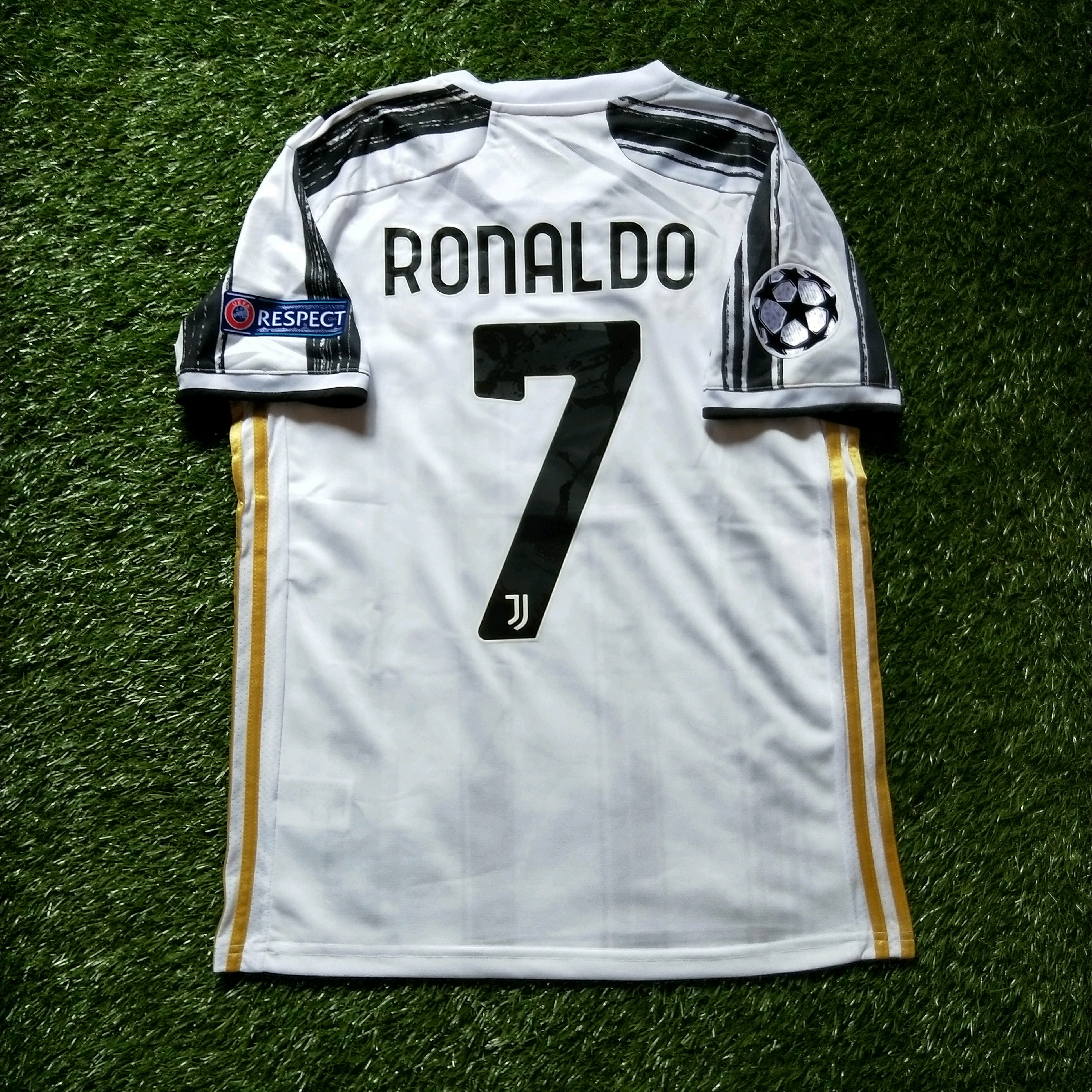 Ronaldo jersey juventus sales hotsell
