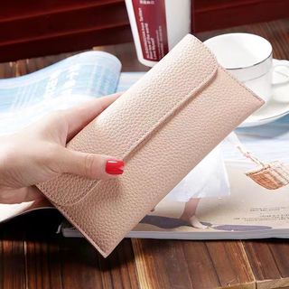(Category: ) located in . Submitted by sellingallstuff (Listing ID 1050911359, Image 1). Description: .