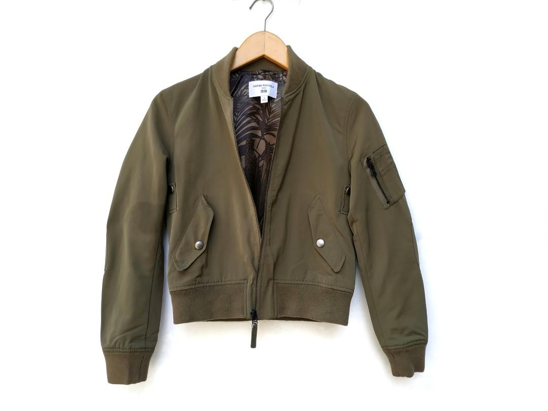 Cropped Bomber Jacket Uniqlo X Carine Fesyen Wanita Pakaian Wanita Baju Luaran Di Carousell