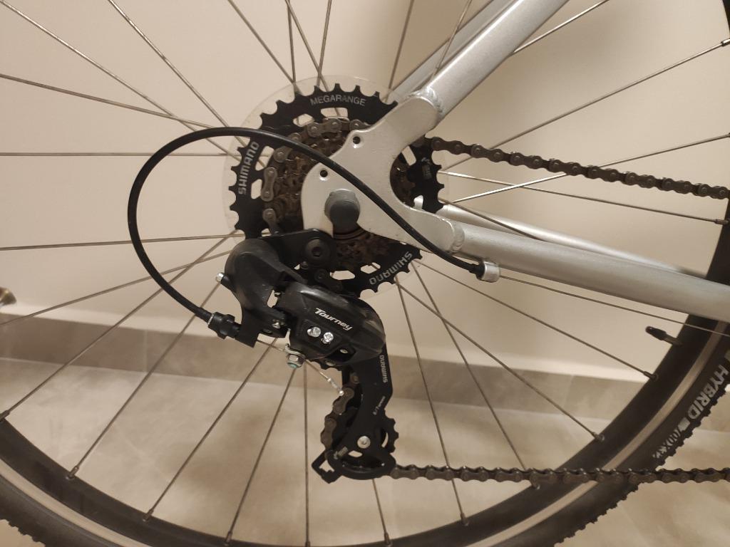 decathlon road bike rc100 front rear light phone holder sports equipment bicycles parts bicycles on carousell