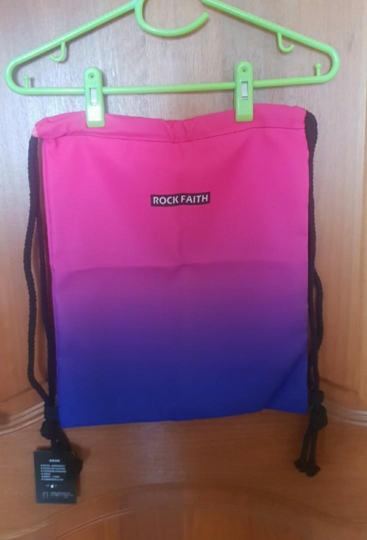 Drawstring Bag (Category: Tote Bags) located in Singapore. Submitted by ikimtan (Listing ID 1051025814, Image 1). Description: .