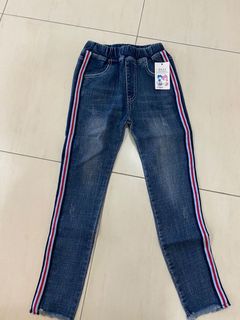 (Category: ) located in . Submitted by shwuling.choo (Listing ID 1050956450, Image 1). Description: .