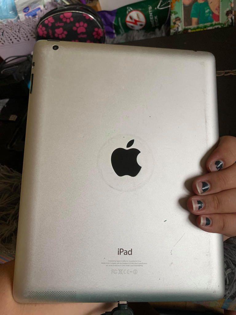 Ipad 4th Generation 16gb (Category: iPad) located in Cavite. Submitted by am.prints (Listing ID 1051099621, Image 3). Description: FOR SALE Ipad 4th generation May small crack lang sa baba pero di makakaapekto sa performance Home button ✅ Power button ✅ Touch screen half is only working Mute switch ✅ Volume rocker ✅ Wifi ✅ Front and back camera ✅ Bluetooth ✅ Speaker ✅ Reset all you want No icloud issue No Apple Id Long lasting battery No hangups 