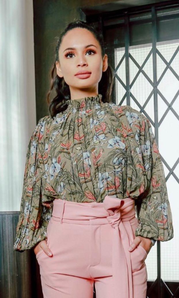 Izara Aishah X Lilit Women S Fashion Clothes Tops On Carousell The apology was posted on her facebook page. izara aishah x lilit women s fashion