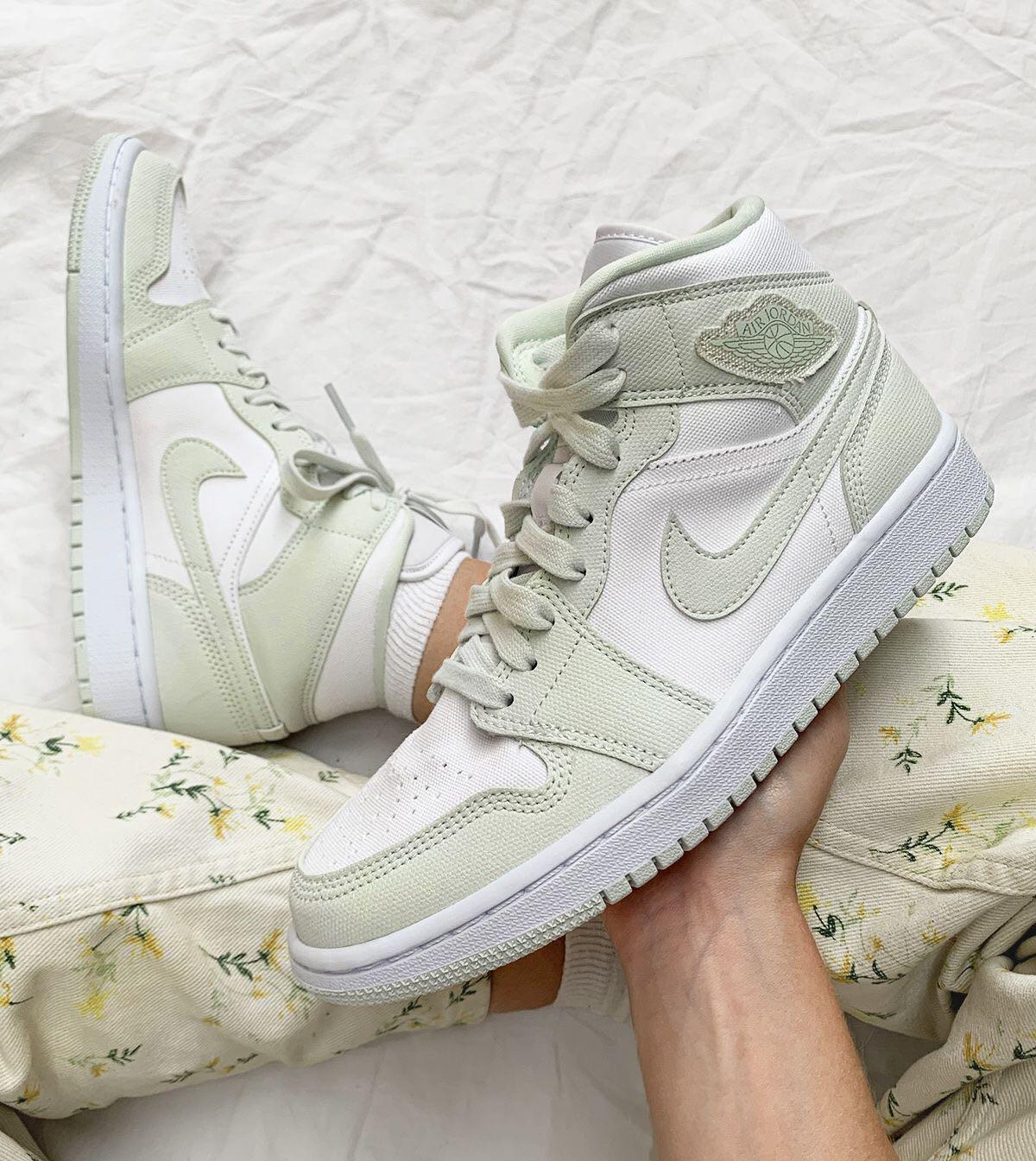 Nike Air Jordan 1 Mid Spruce Aura 