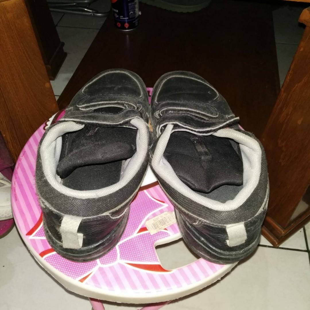 jual sepatu nike anak original