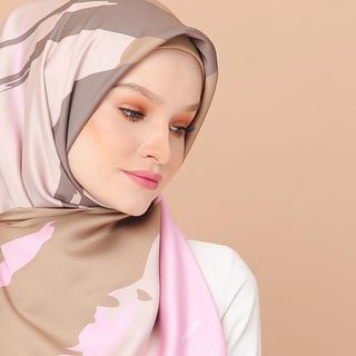 (Category: ) located in . Submitted by sophezwan (Listing ID 1050982775, Image 1). Description: .