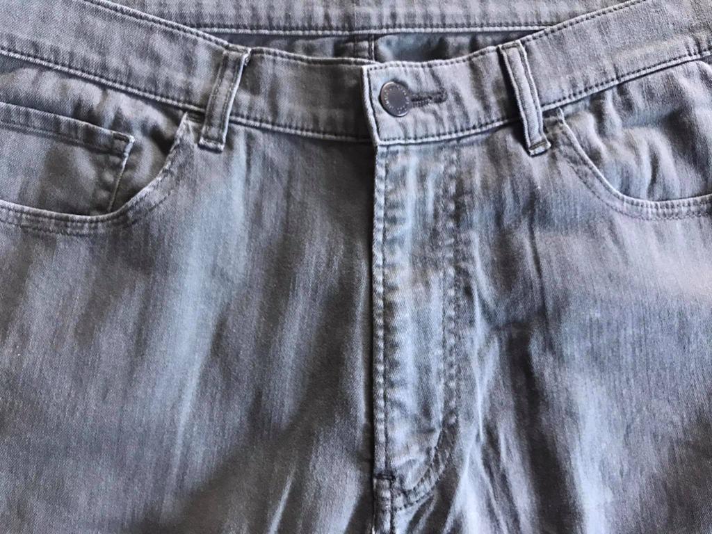Uniqlo Men's Jeans (Gray) (Category: Jeans) located in Quezon City. Submitted by vanillacreations (Listing ID 1050973031, Image 3). Description: UNIQLO MEN'S JEANS Size - 32 (82 cm) Color - Gray Mode of payment - BPI / BDO / GCash To enquire about the product, click 'Chat to buy!'.