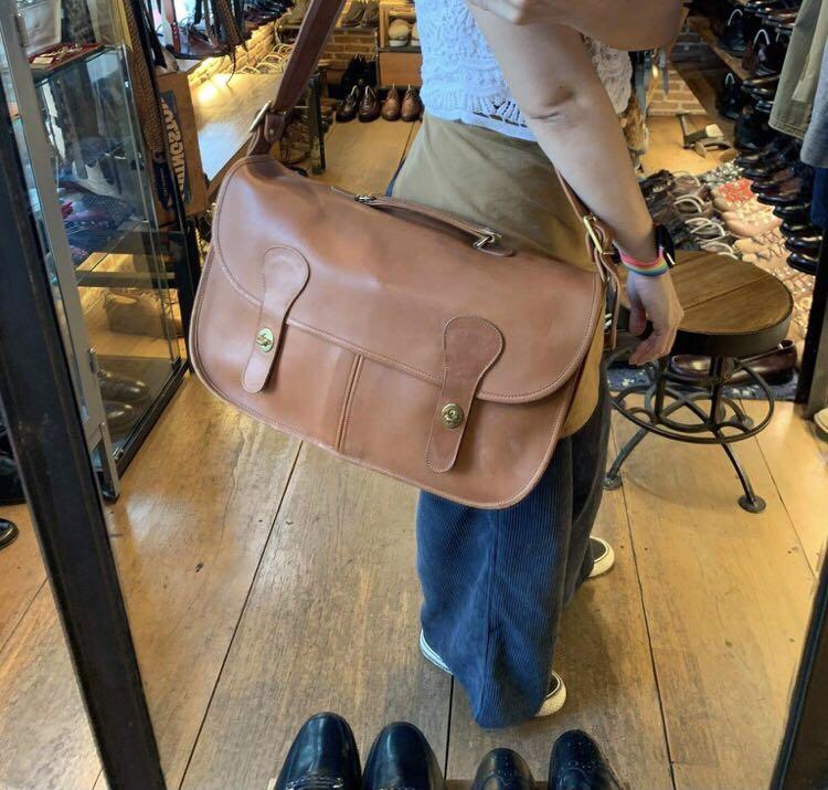 Vintage coach musette bag top