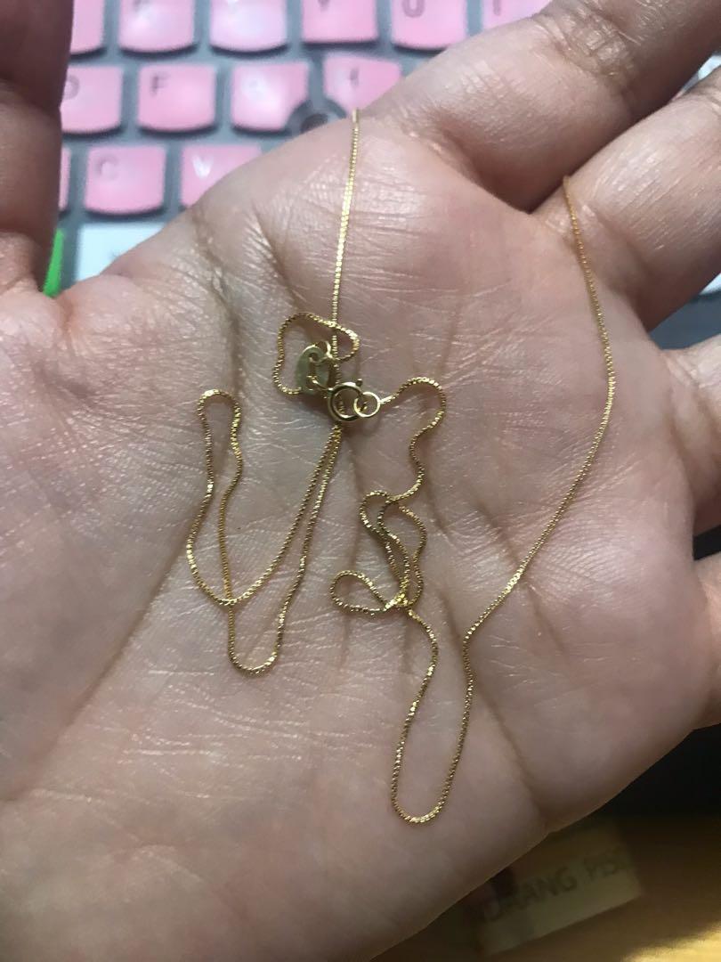 Lightweight best sale gold chain