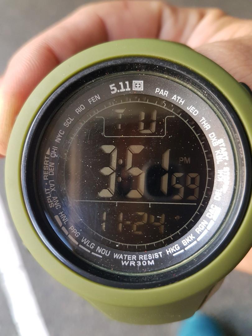 5.11 best sale watch wr30m