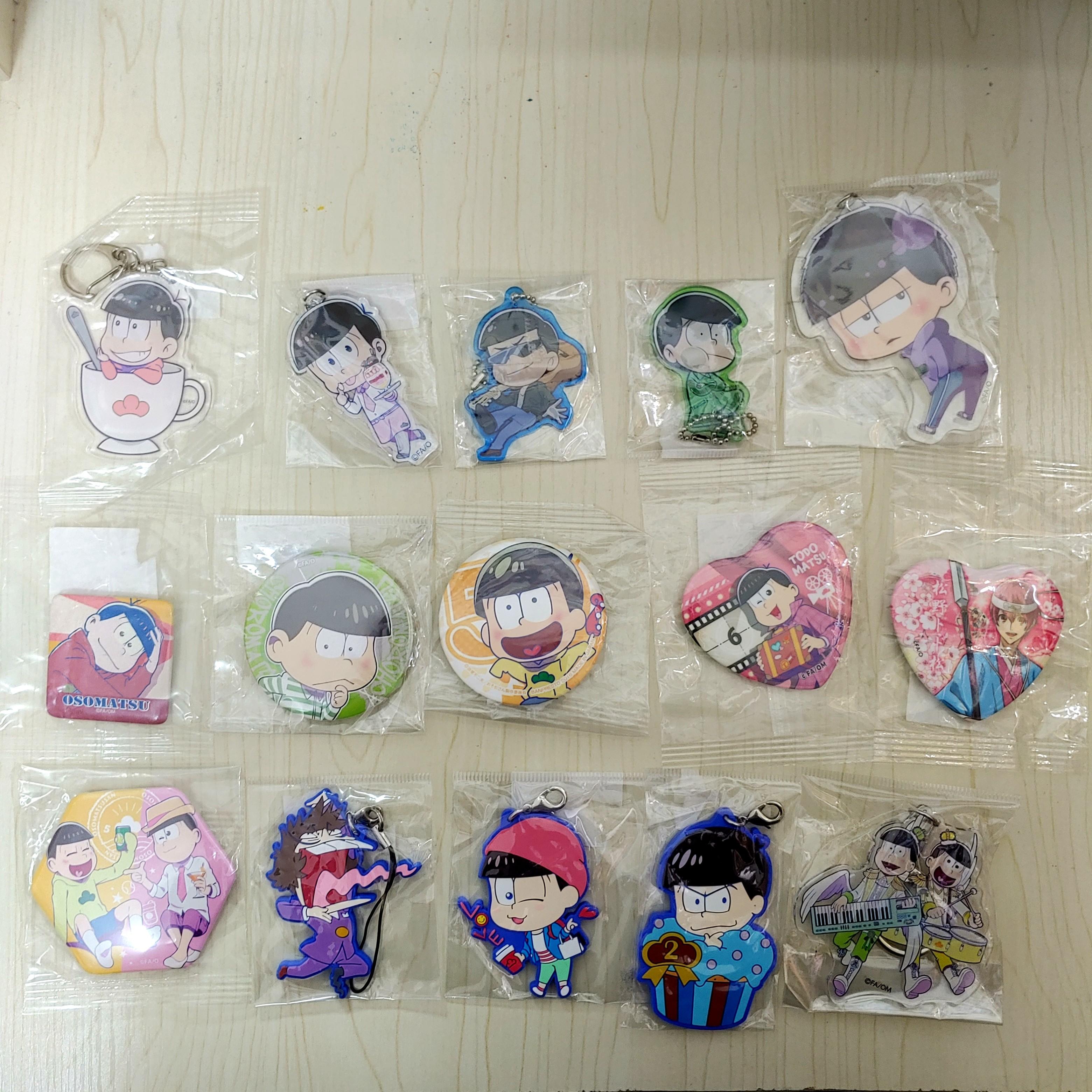 小松先生阿松先生六胞胎阿松空松輕松一松十四松椴松襟章壓克力橡膠吊飾鑰匙扣 30 1 買5隻以上隨後每隻 10 玩具