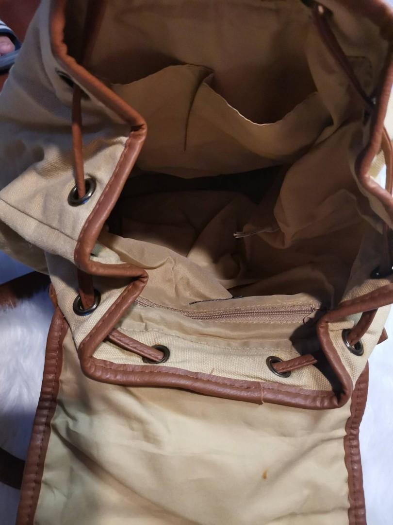 Atmosphere bag (Category: Backpacks) located in Quezon City. Submitted by drivenvf (Listing ID 1051359694, Image 2). Description: preloved and in good condition shipping at buyers expense.
