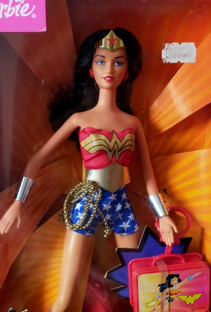 2003 Wonder Woman Barbie - NEW - Never Removed from Box 海外 即決-