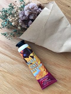 (Category: ) located in . Submitted by scentaddict (Listing ID 1028376051, Image 1). Description: .