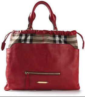(Category: ) located in . Submitted by bluxury (Listing ID 1051272372, Image 1). Description: .
