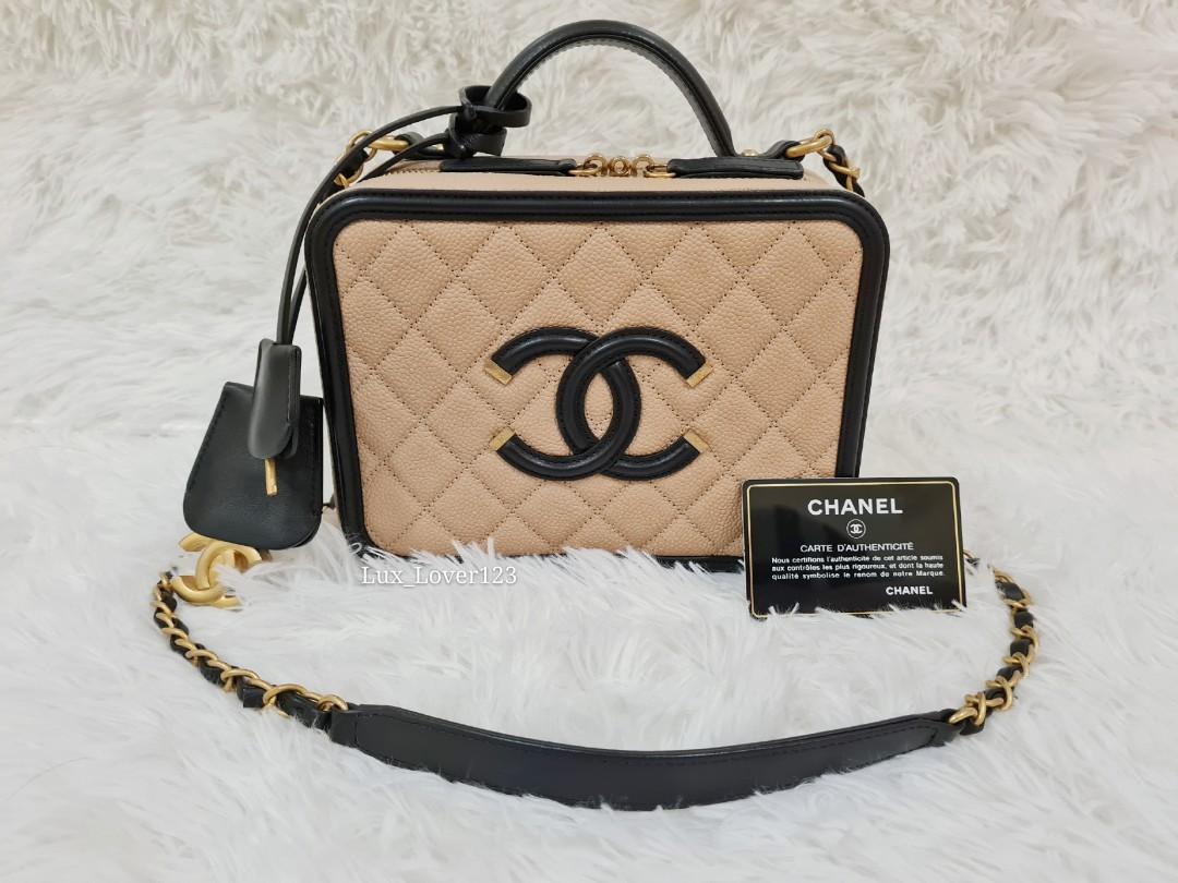 Chanel Filigree Chain Around Vanity Medium Goatskin Black / Mghw, Luxury,  Bags & Wallets on Carousell