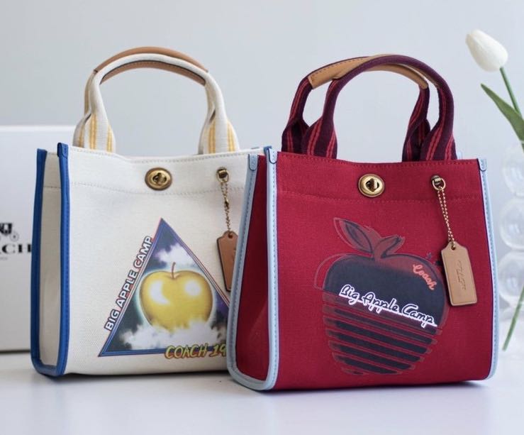 Coach big shop apple camp tote