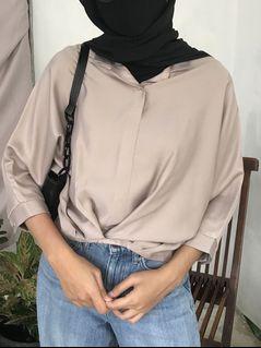 CROPPED BATWING TOP