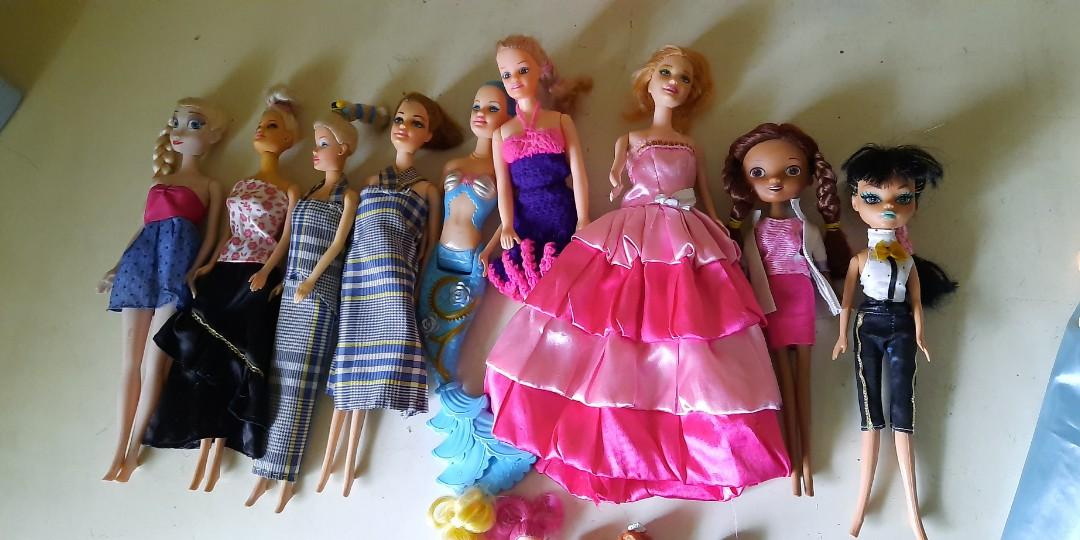 Disney Dolls (Category: Figurines & Statues) located in Quezon City. Submitted by mylsyu (Listing ID 1050966194, Image 3). Description: TAKE ALL - Php 1000 2 Disney Dolls original (Snow White & Cinderella) 1 Dora Doll (Rapunzel) original 9 generic dolls. With freebies - mini doll size strawberry shortcake - original 2 doll dress - generic Good condition. Flaws: No shoes except Cinderella..