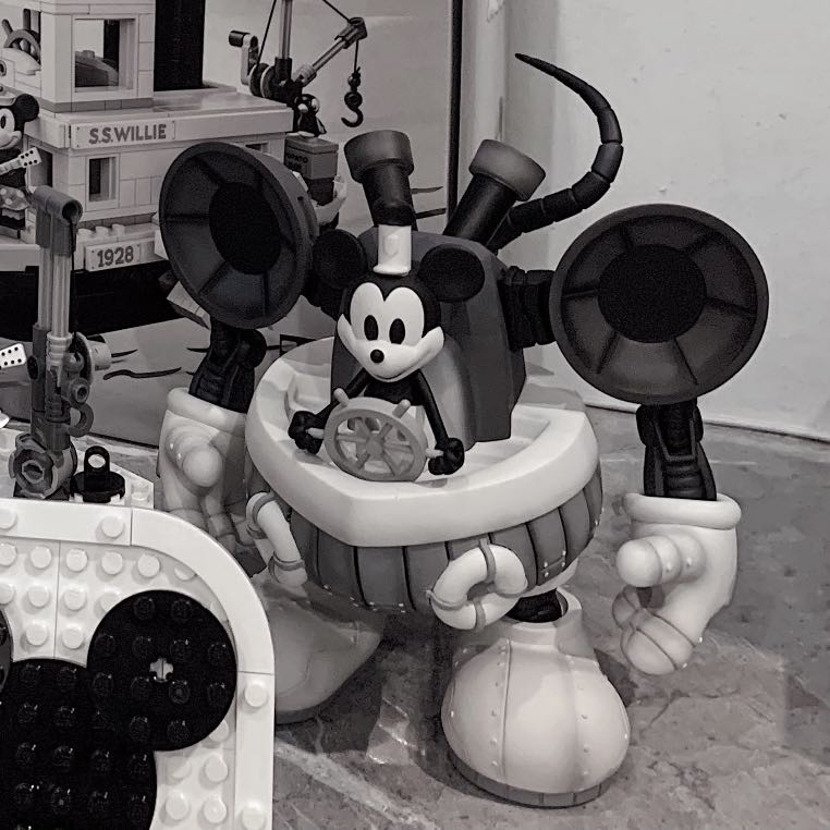 Disney Mickey Mouse Bulkyz Robot Action Figure Toys Funny Kawaii Retro  Styles Black and White Mickey