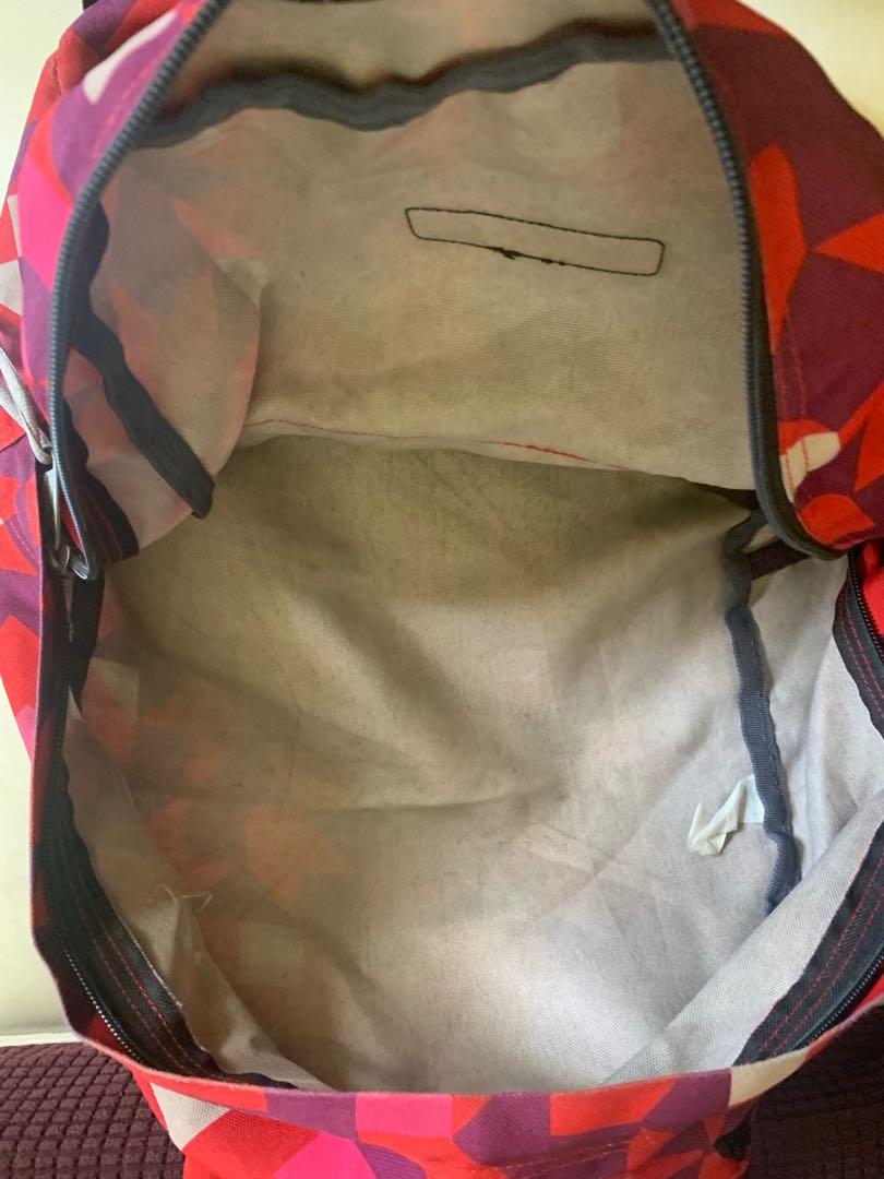 Hawk backpack (Category: Backpacks) located in Pasig City. Submitted by 2701eseer (Listing ID 1051195697, Image 3). Description: Authentic hawk bag BPI / GCASH GRAB/ LALAMOVE Shipping fee not included Message me if interested.
