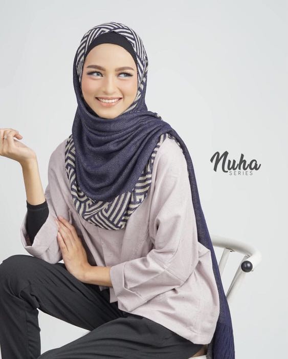 Nuha Knitted Hijab Women S Fashion Muslimah Fashion Hijabs On Carousell