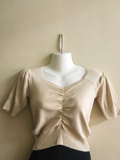 (Category: ) located in . Submitted by virtuouswardrobe (Listing ID 1051222156, Image 1). Description: .
