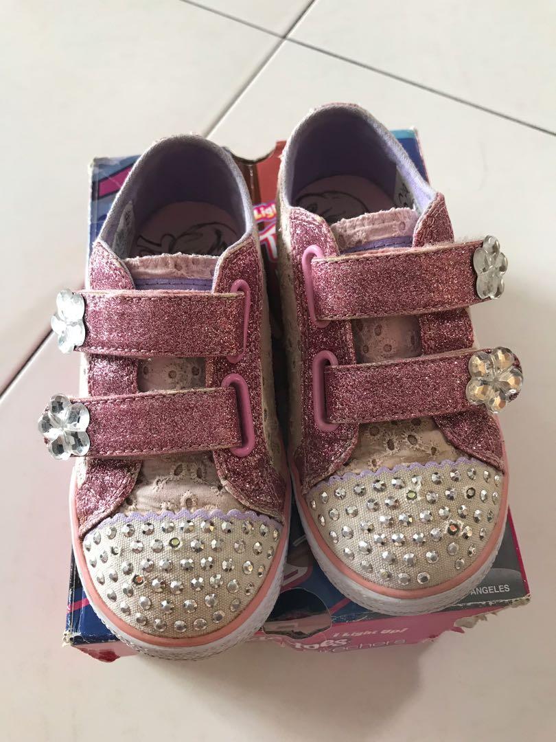 skechers twinkle toe shoes not working