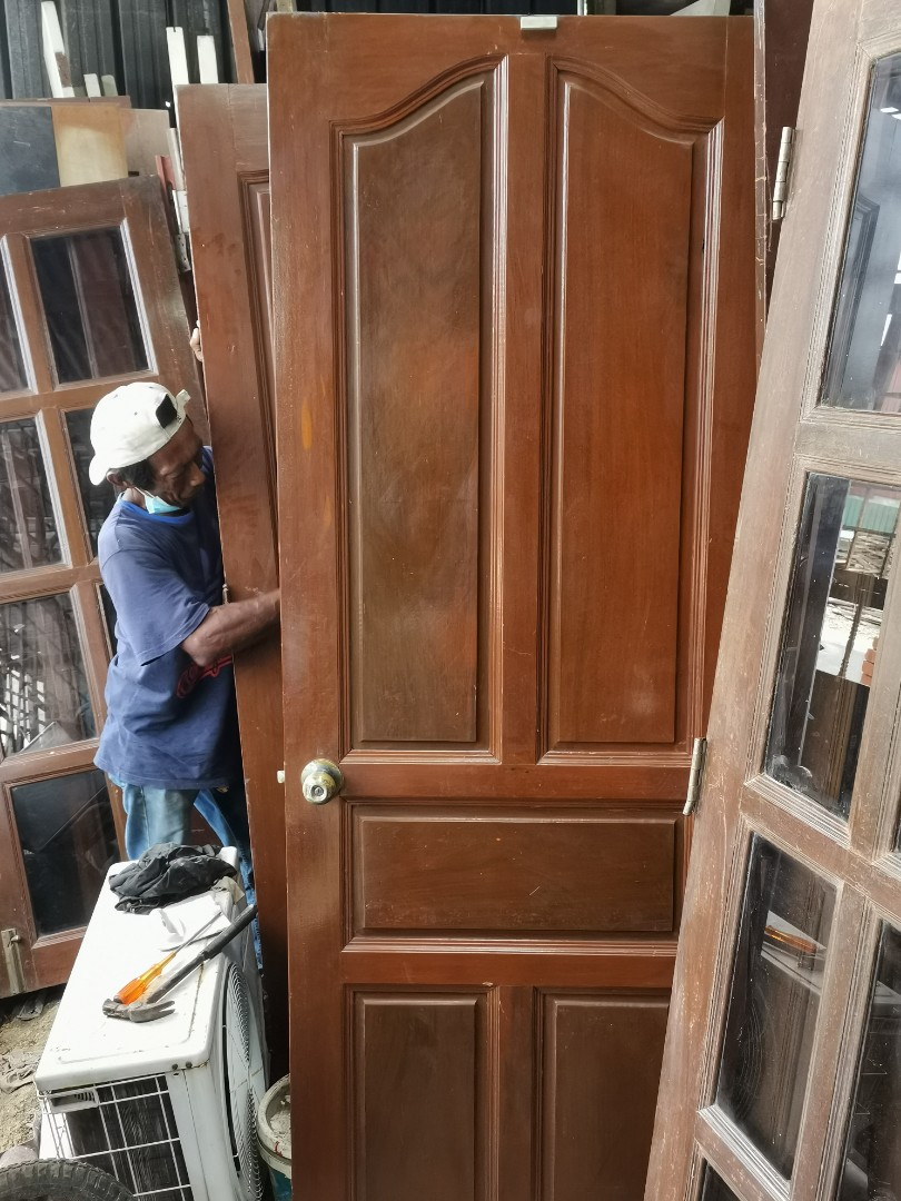 Porte Internespedizione Italia Pabrik Pintu Kayu Solid Wood Door Modern Foreign Doors Buy Pabrik Pintu Kayu Solid Modern Wood Door Foreign Doors Product On Alibaba Com